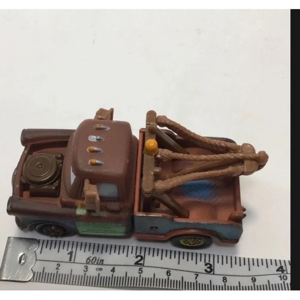 Mater Disney Pixar Cars Die Cast MIni Racers Mattel Play Vehicle Tow Truck M1897